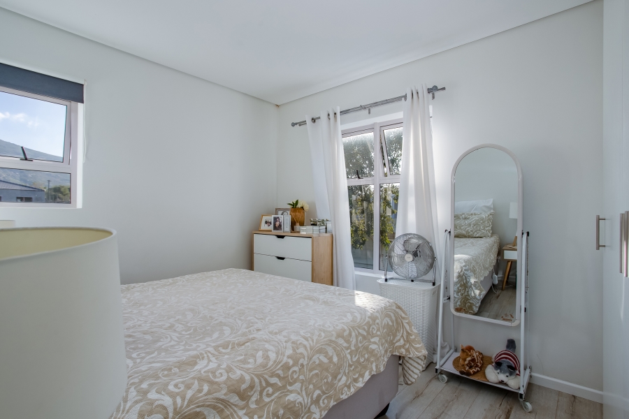 2 Bedroom Property for Sale in Honeydew Country Estate Western Cape